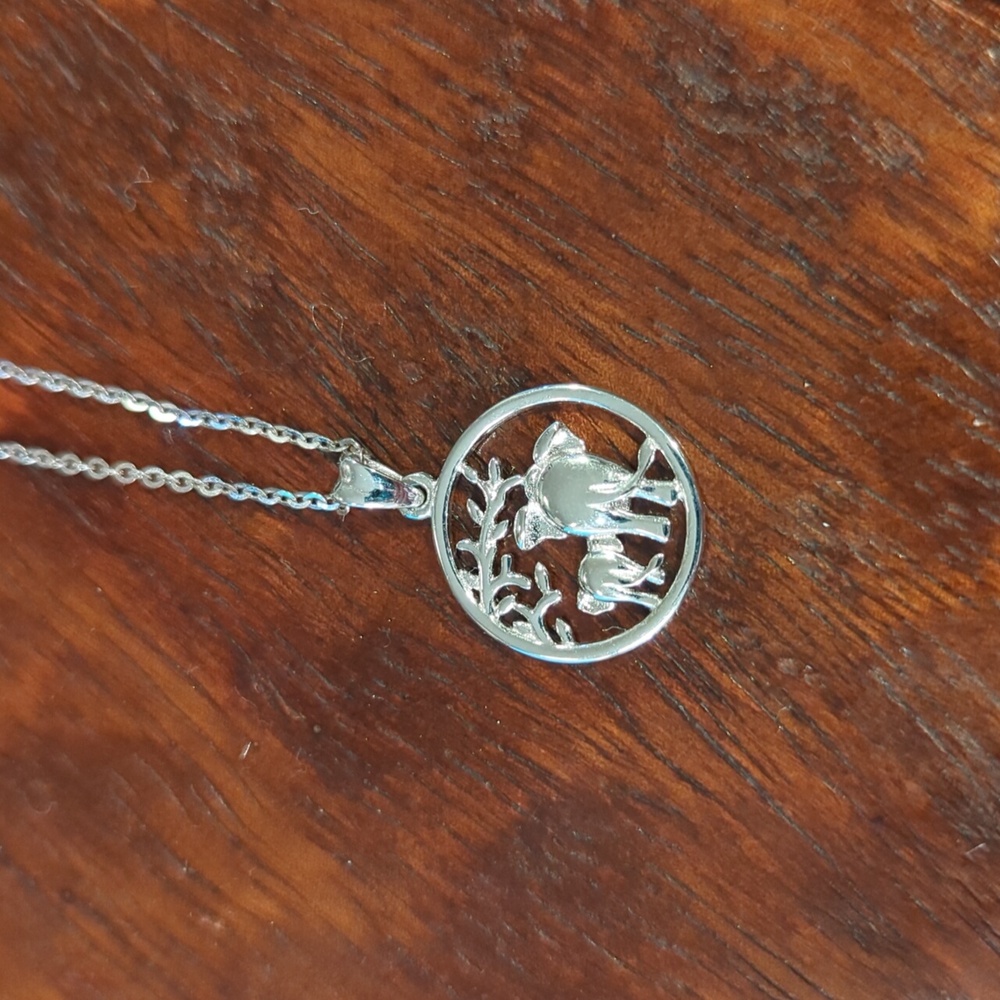 Mama & baby elephant necklace